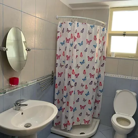 Апартаменты Vlora Apartment *